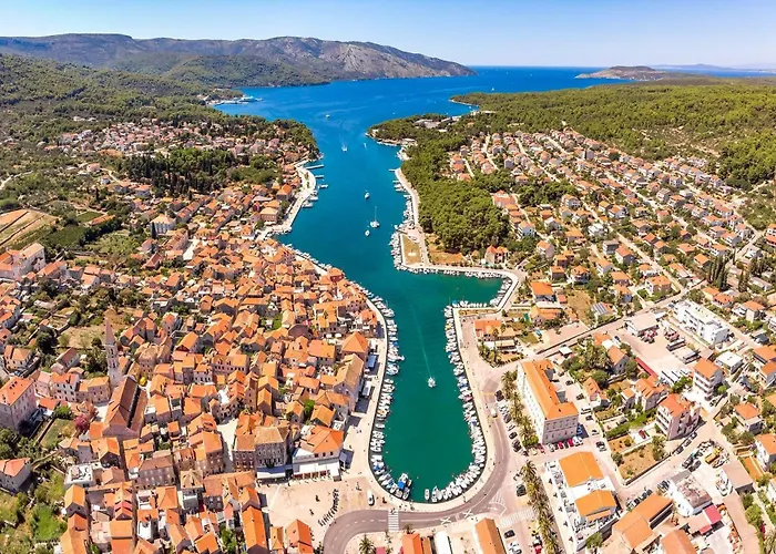 Silenzio 3* Stari Grad (Hvar)